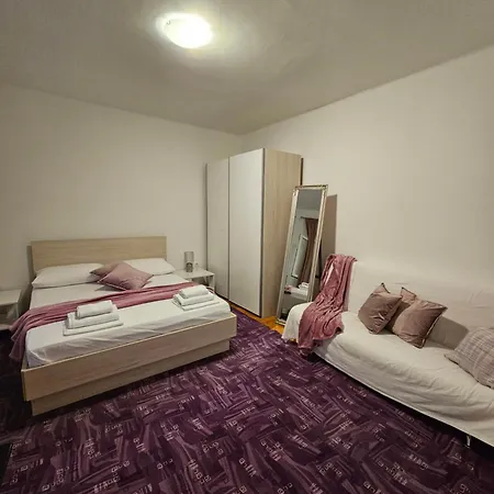 Lyra Apartment